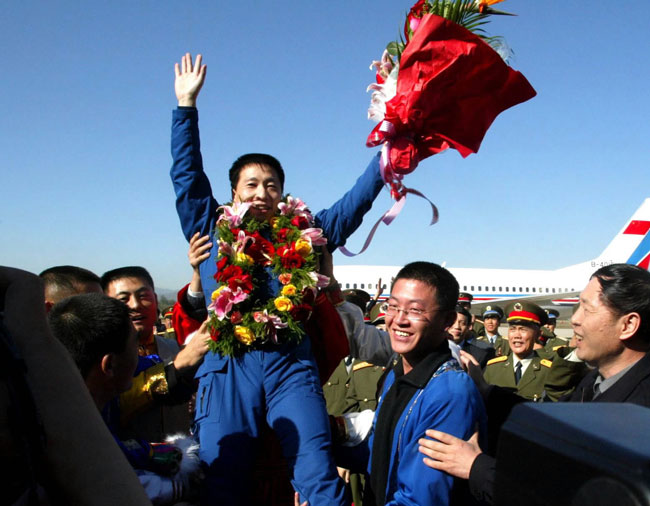 China's First Astronaut Will Not Fly on Shenzhou 6